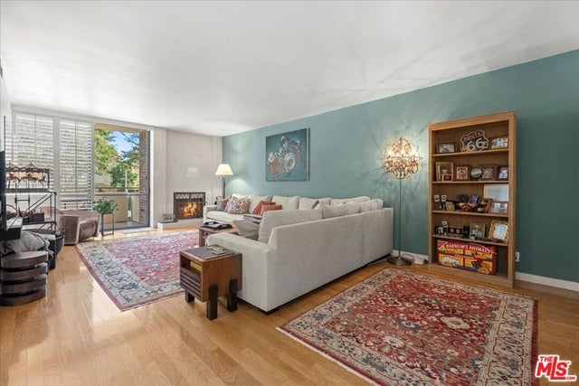 211 Spalding Drive # N104, Beverly Hills