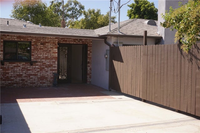 7543 Enfield, Reseda