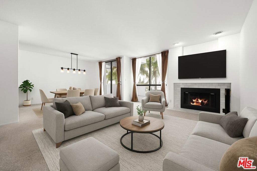 Photo of Listing #25617095