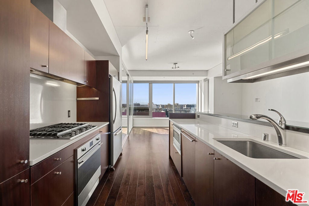 Photo of Listing #25617211