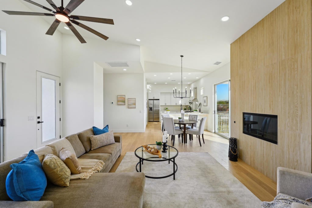 Photo of Listing #219138561DA