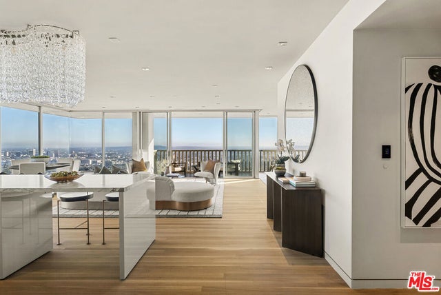 9255 Doheny Road # 2006, West Hollywood