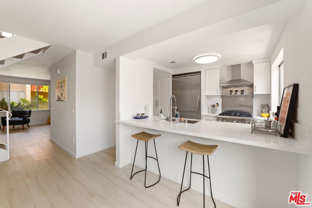 Photo of Listing #25617441