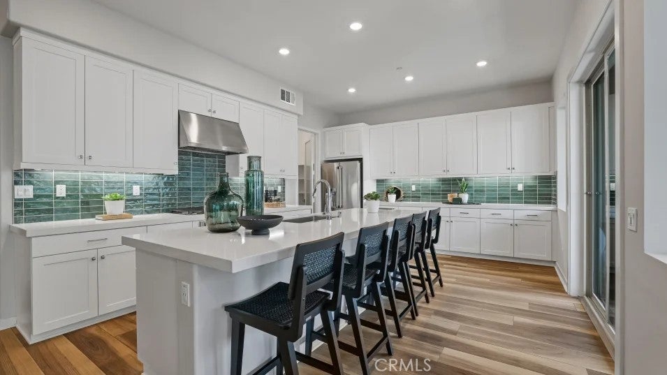 1005 Walnut Terrace, Montebello