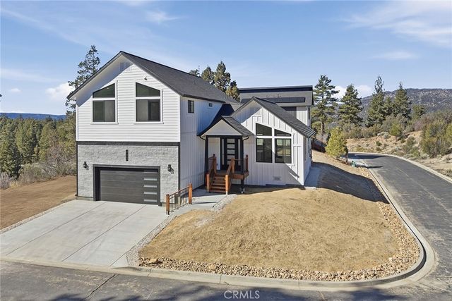 447 Tanglewood Drive, Big Bear City