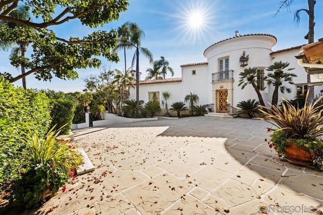 6692 La Jolla Scenic Dr S, La Jolla.