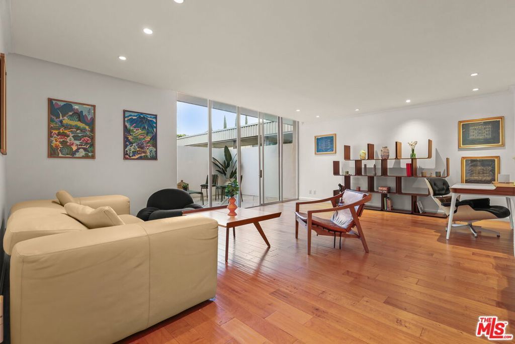 Photo of Listing #25610507