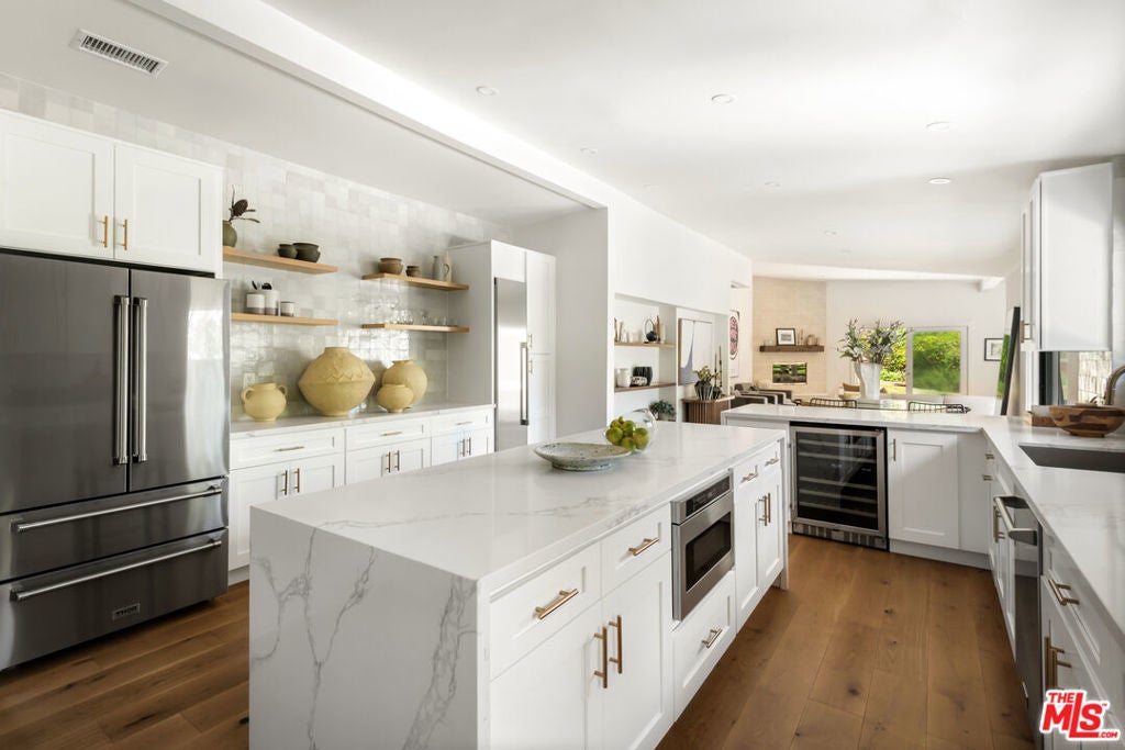 Photo of Listing #25617165