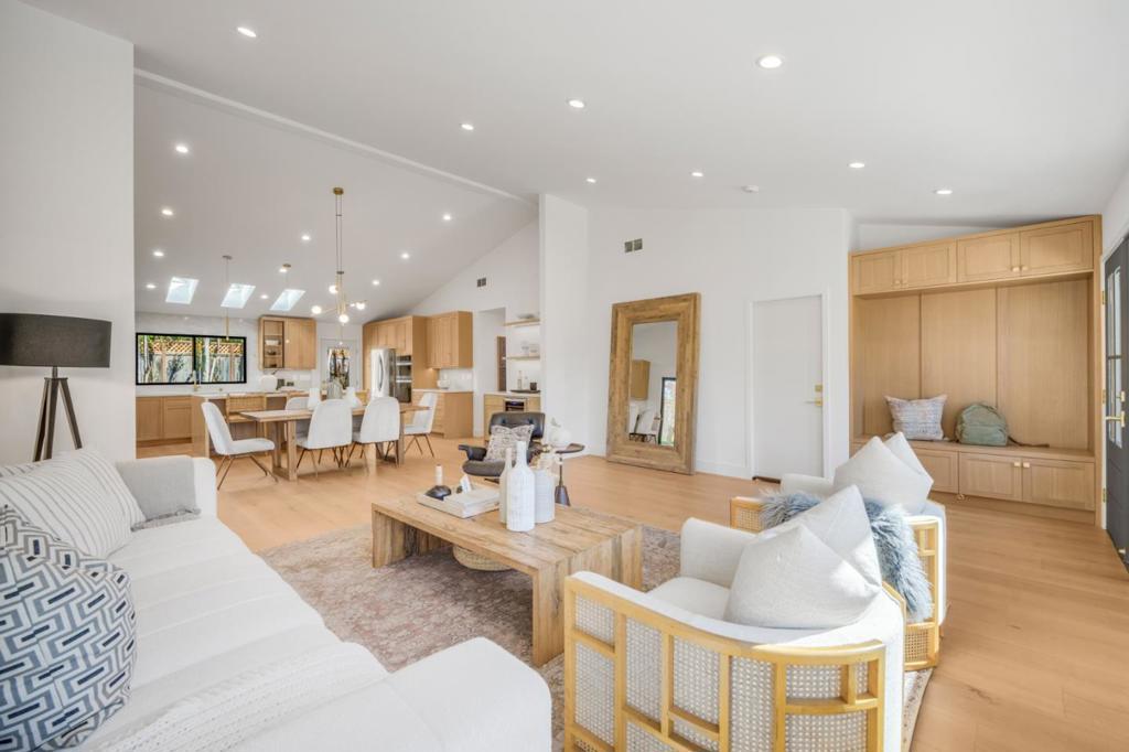 Photo of Listing #ML82027204