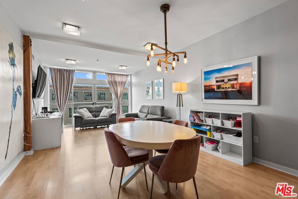 Photo of Listing #25616991