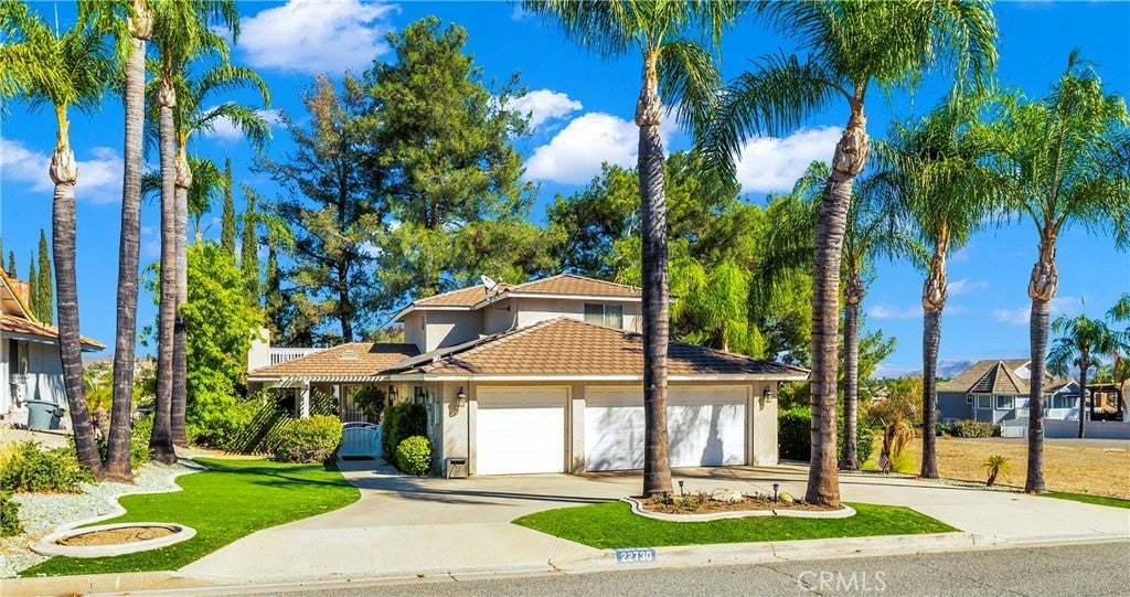 Photo of Listing #IV25258398