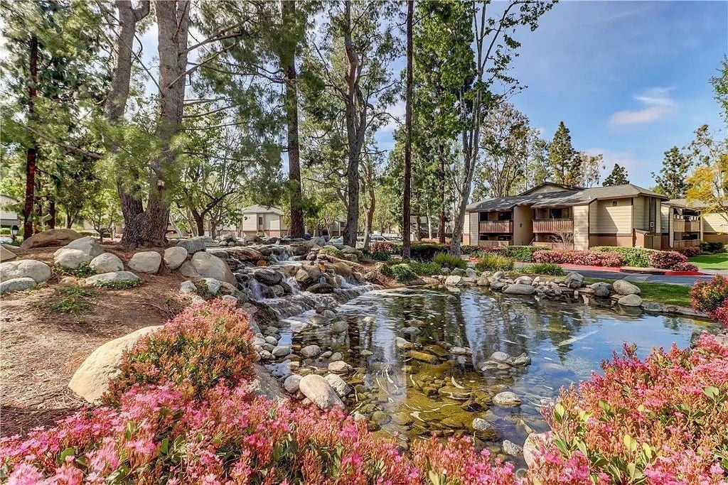 Photo of Listing #PW25257935