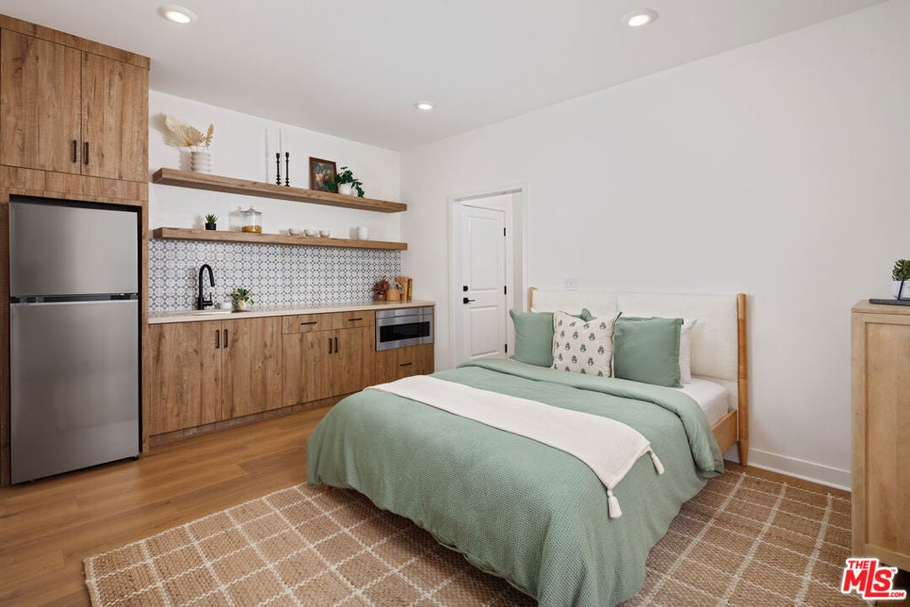 Photo of Listing #25617809