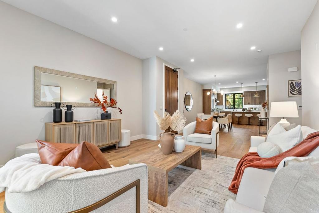 Photo of Listing #ML82027333