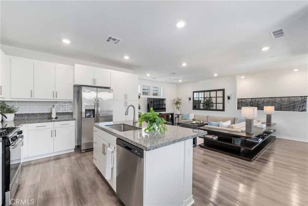 Photo of Listing #PW25258596