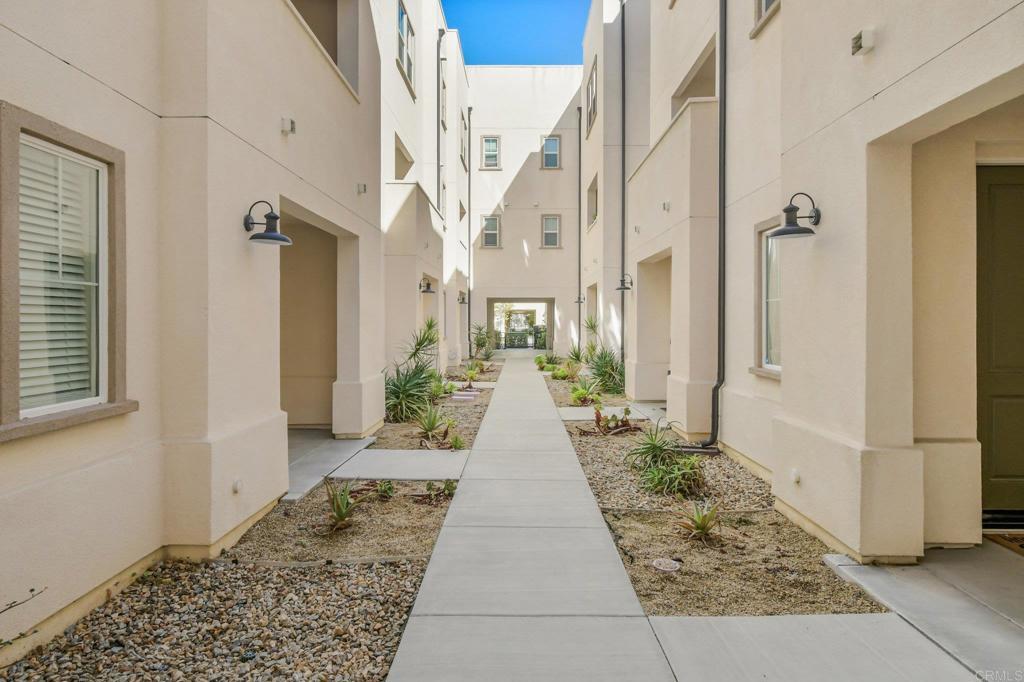 Photo of Listing #PTP2508506