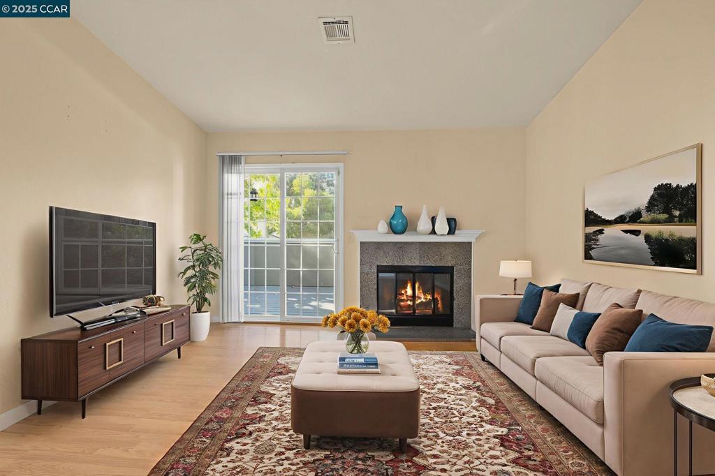 Photo of Listing #41117238