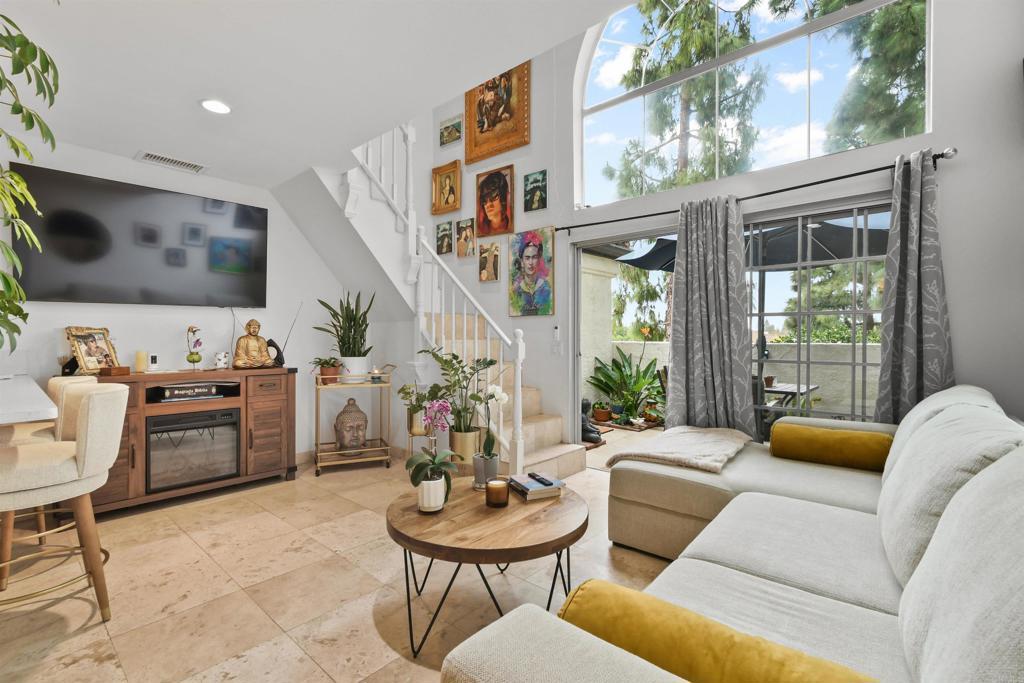 Photo of Listing #PTP2508507