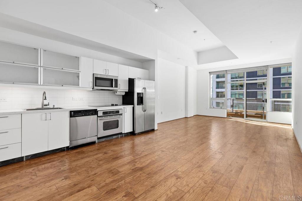 350 Ash 905, San Diego