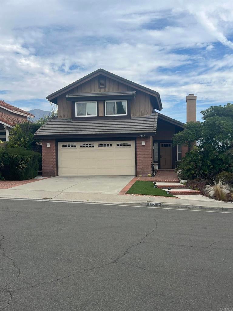 Photo of Listing #PTP2508510