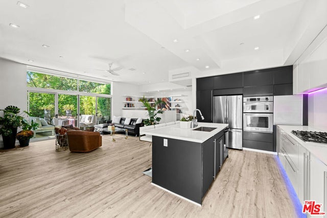 1250 N Harper Avenue # 401, West Hollywood