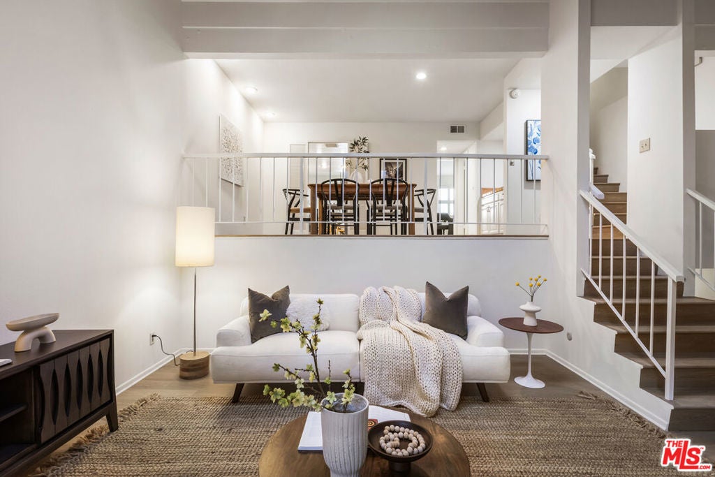 Photo of Listing #25618321