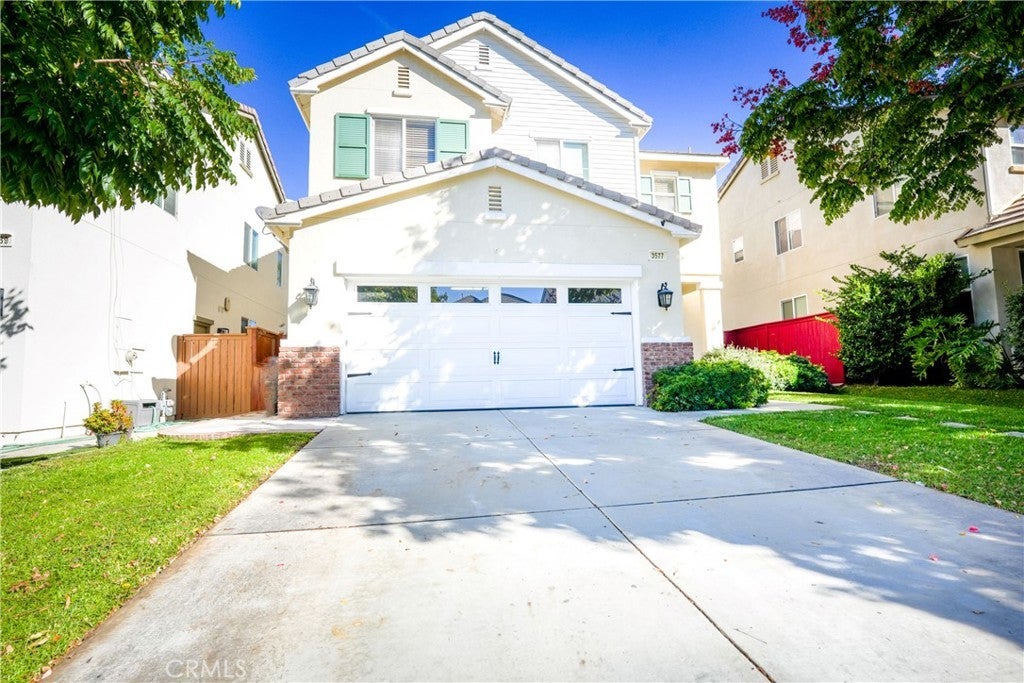 Photo of Listing #IV25259339