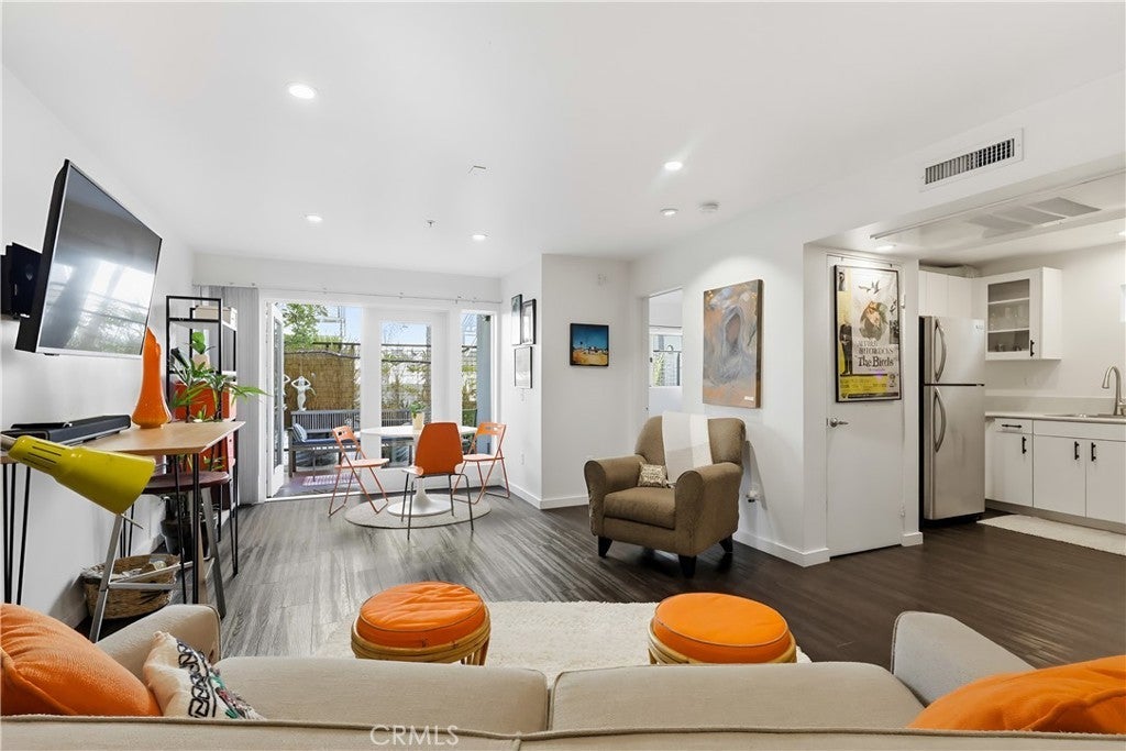 834 4th Street 29, Long Beach