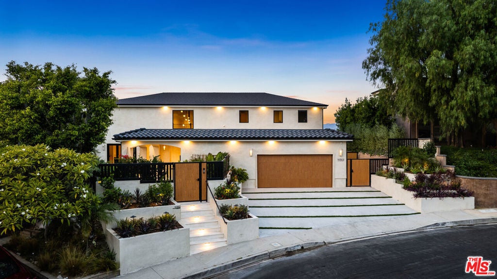 Photo of Listing #25618049