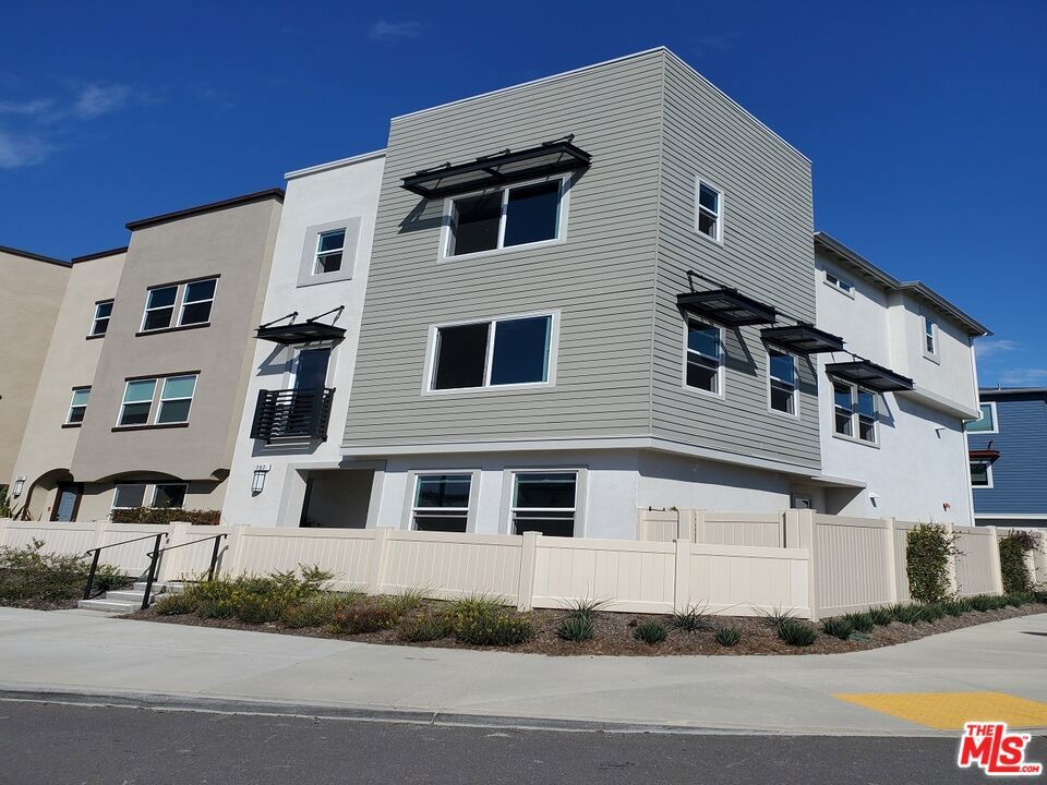 Photo of Listing #25617469