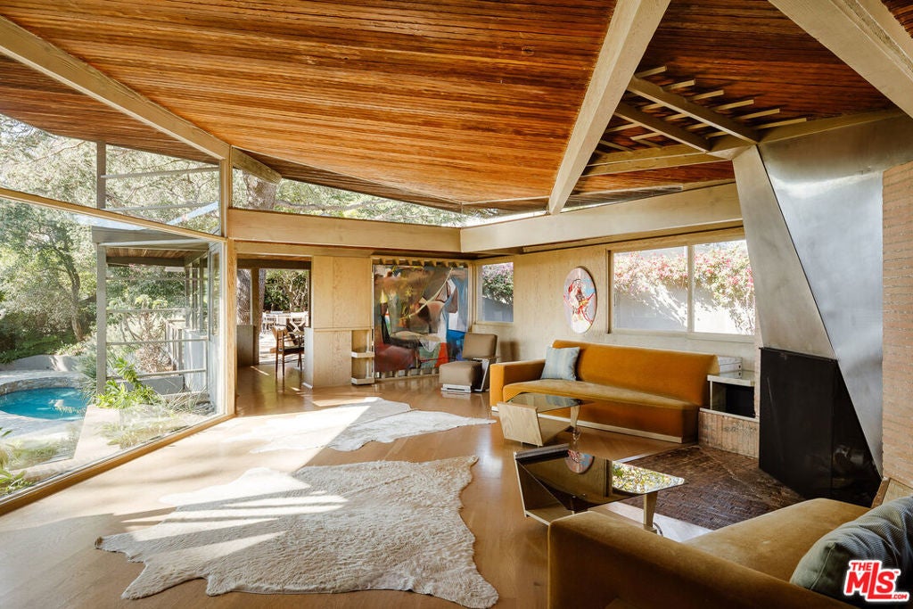 Photo of Listing #25618125