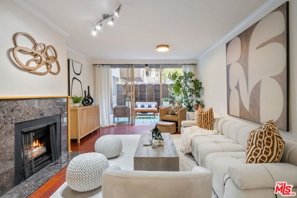 Photo of Listing #25618233