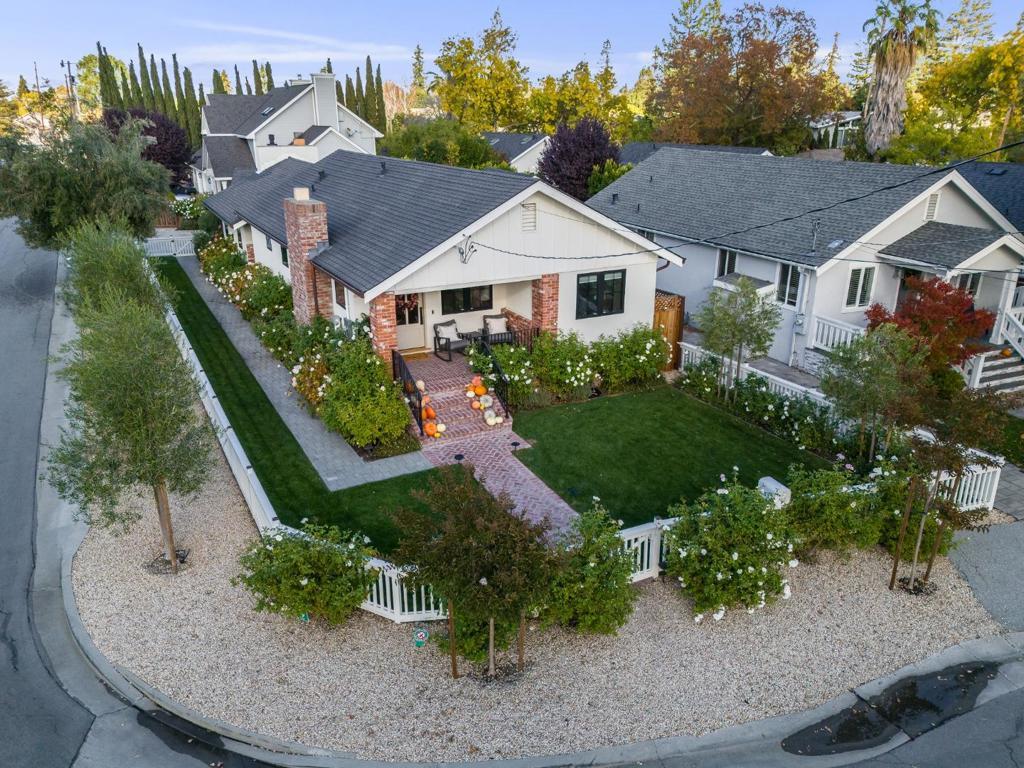 Photo of Listing #ML82027317