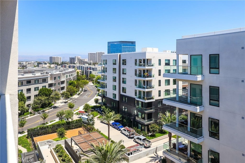 Photo of Listing #PW25259035