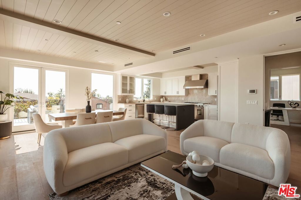 Photo of Listing #25618327