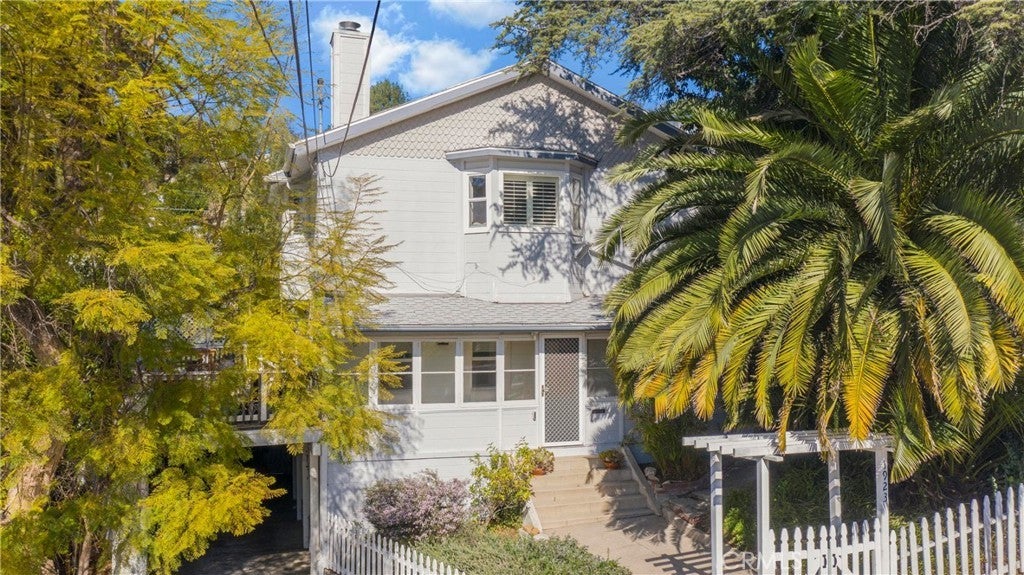 Photo of Listing #SR25250910