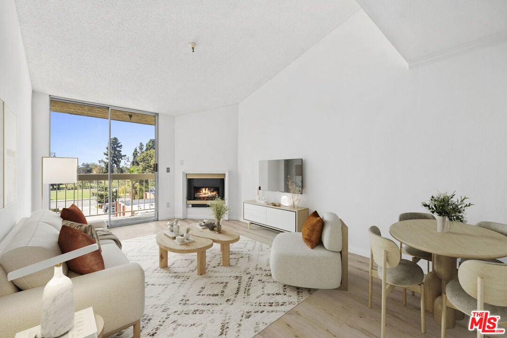 Photo of Listing #25618191