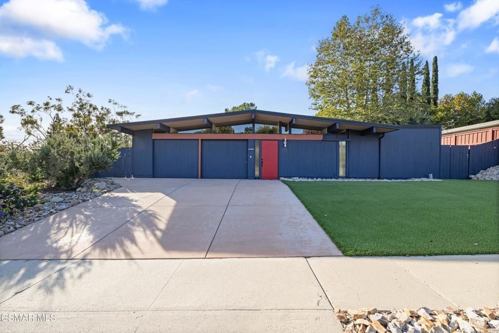 Photo of Listing #225005642