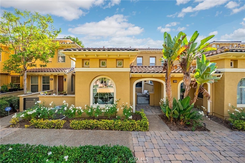 Photo of Listing #OC25260295