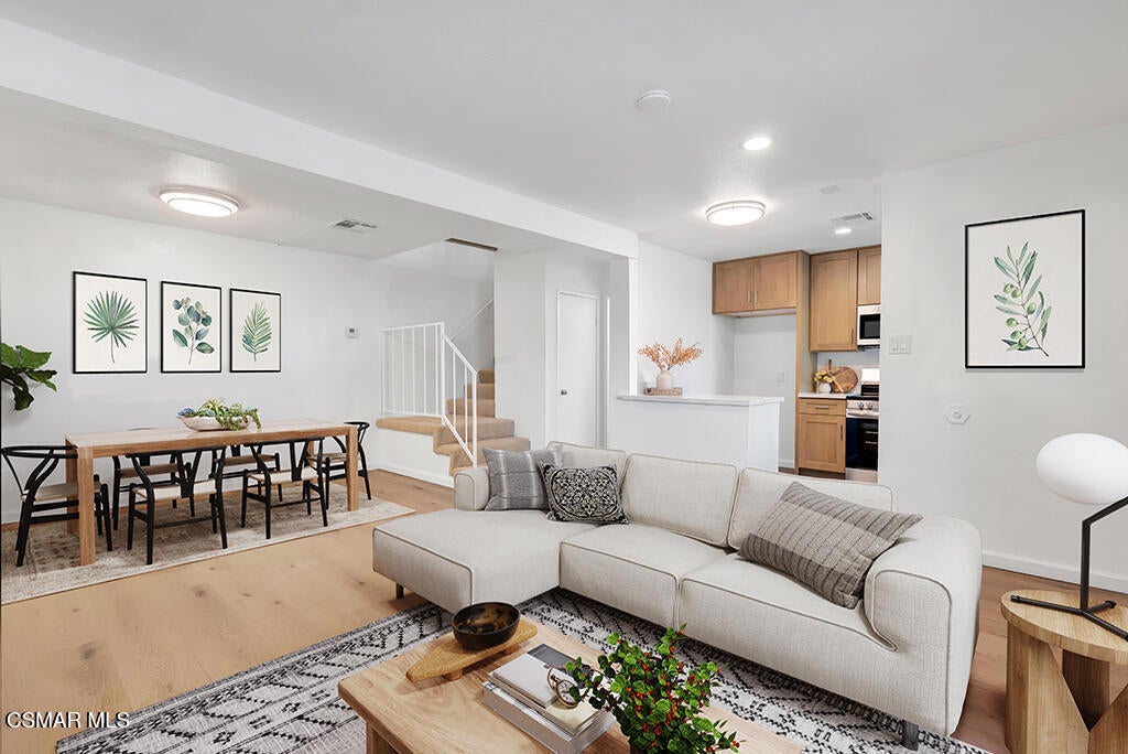 Photo of Listing #225005643