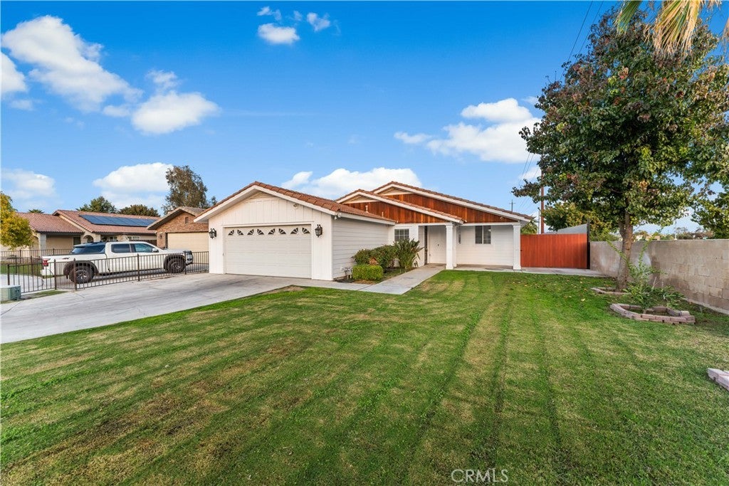 Photo of Listing #SR25258100