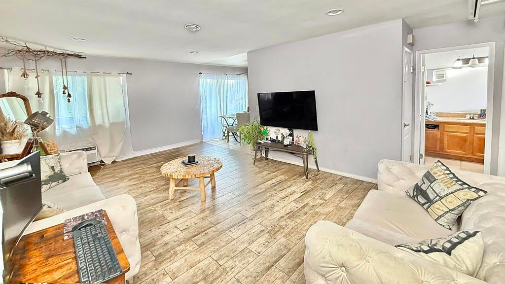 10235 Madrid Way 114, Spring Valley