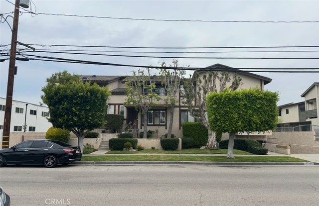 1119 Magnolia Avenue 2, Gardena.