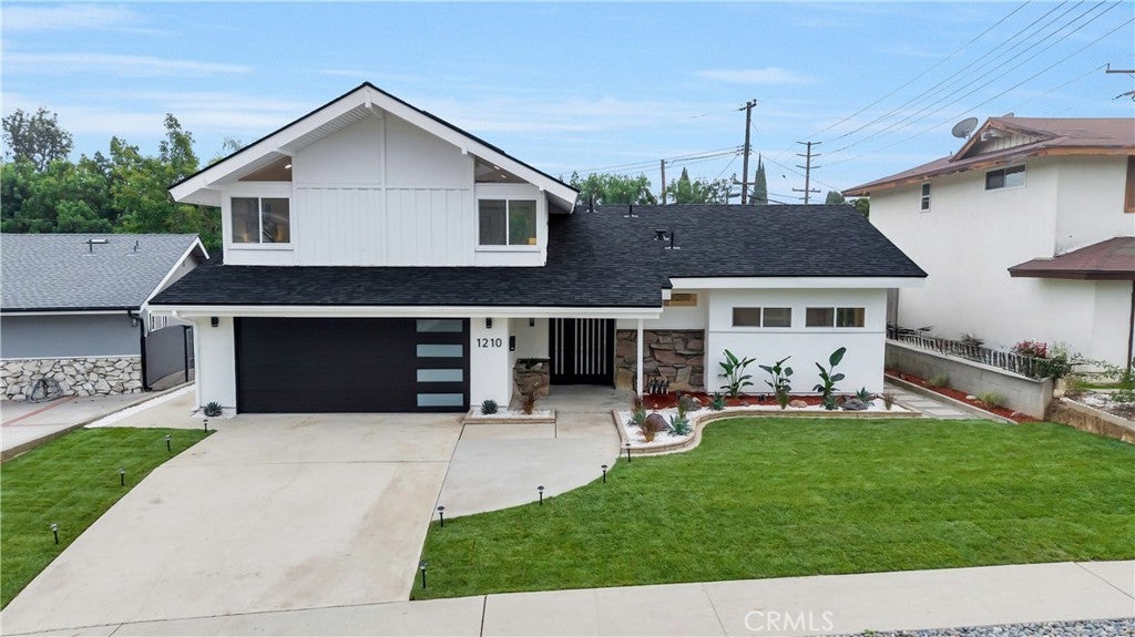 Photo of Listing #OC25260126