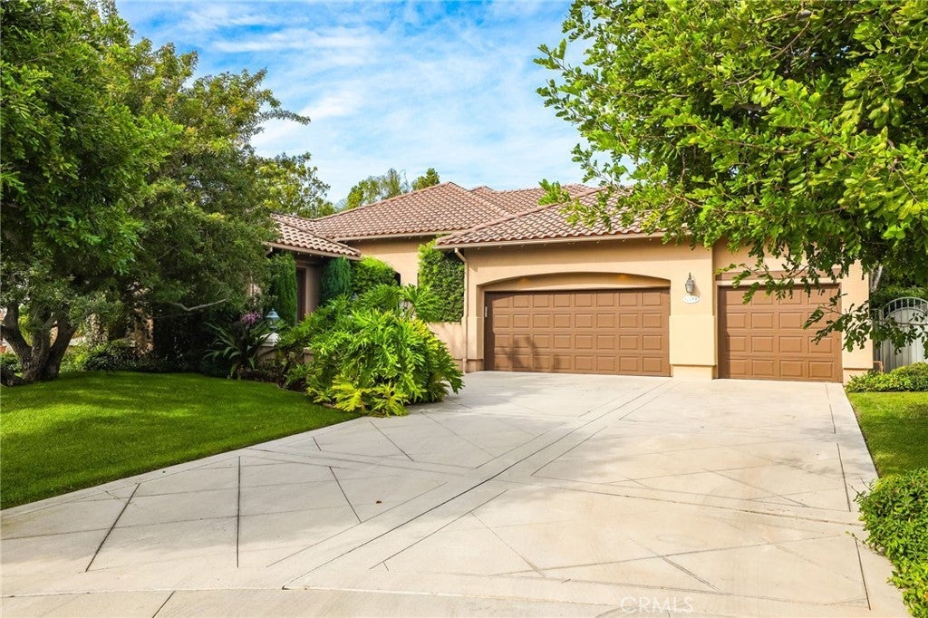 12215 Wyne Ct, Tustin