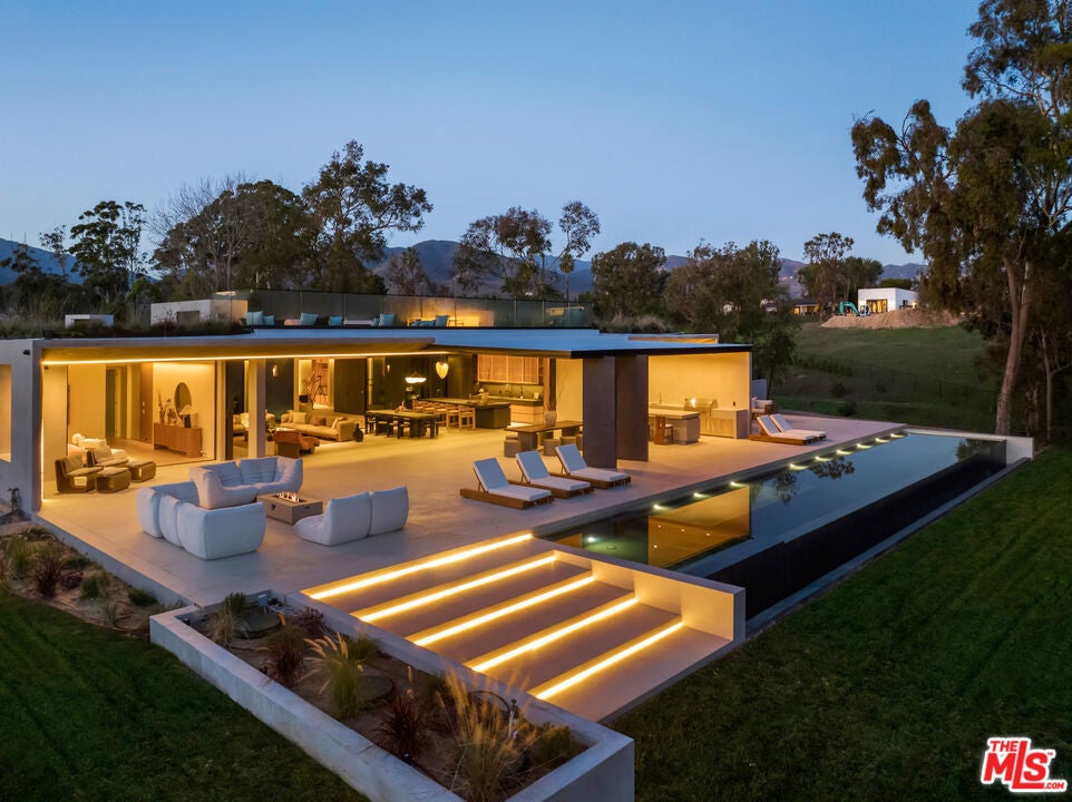 Photo of Listing #25619077