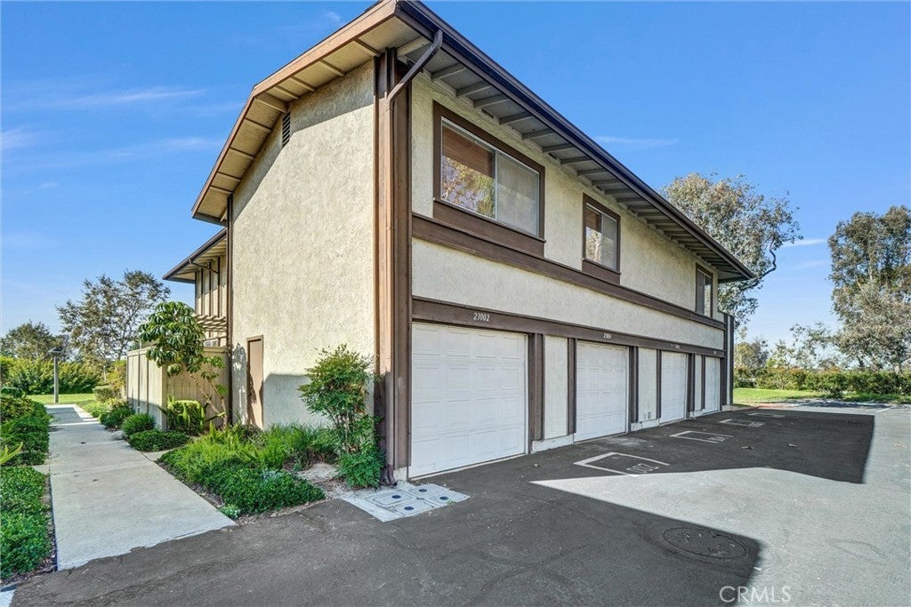 Photo of Listing #PW25260190