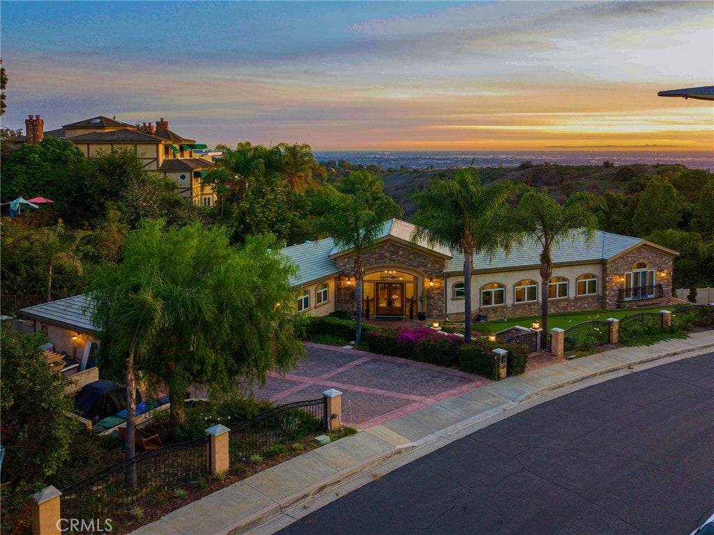 Photo of Listing #PW25259341