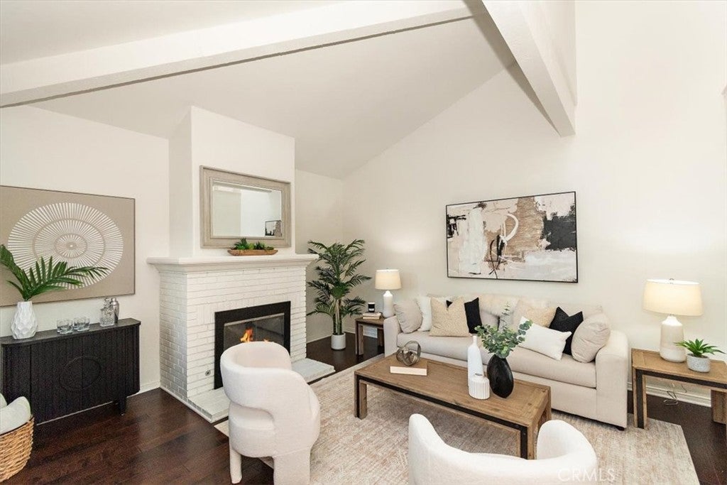 Photo of Listing #SB25255237