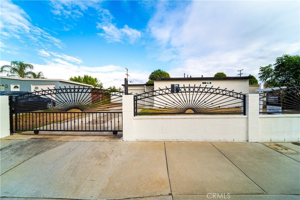 Photo of Listing #DW25257611